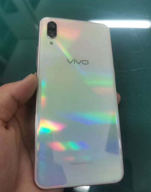 VIVO X23幻彩版手机全好手机二手机 8成新工作机备用 VIVO X23幻彩版手机全好手机二手机 8成新工作机备用