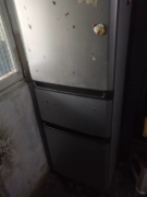 美的三开门冰箱，搬家带不走，功能没问题 8成新