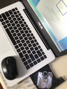 华硕笔记本， i5 5200 内存8G，930M 7成新