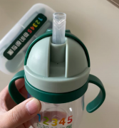 全新母婴用品 吸管玻璃杯 低价出售 孩子爷爷买多了